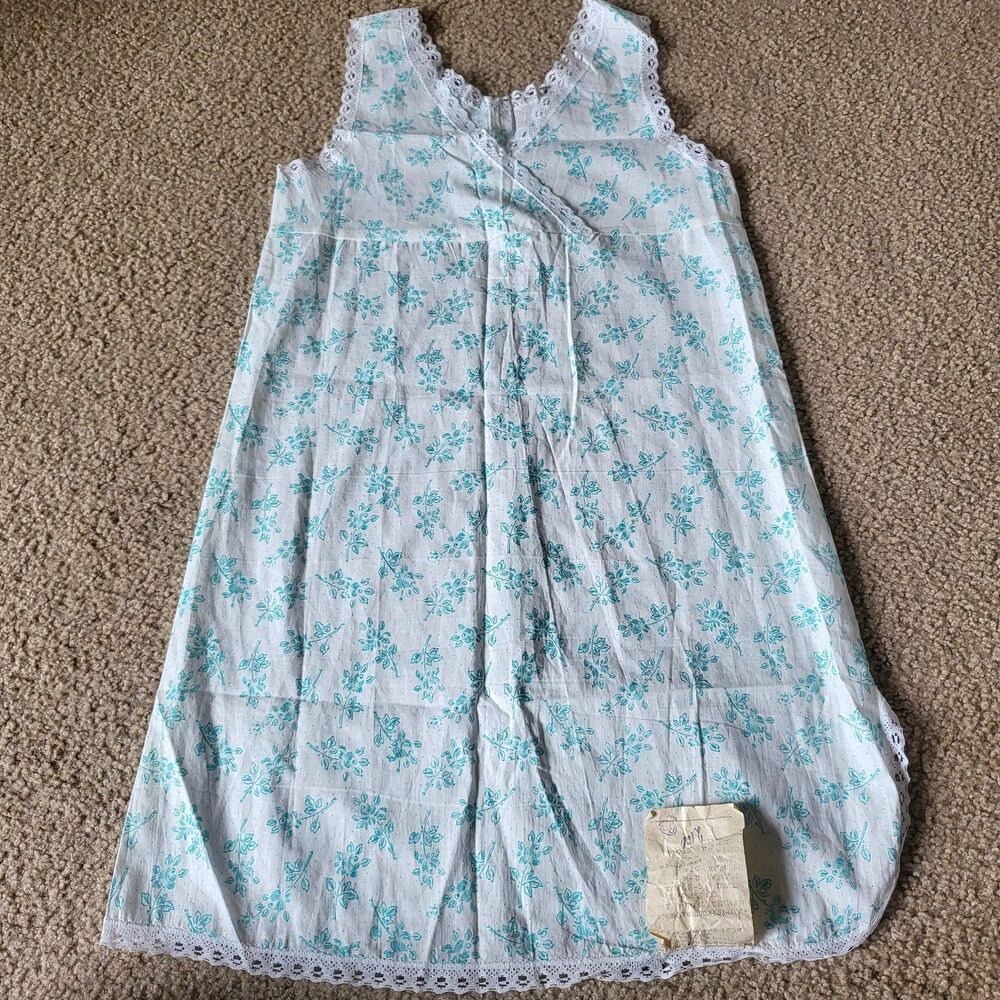 Vintate Soviet Union Girls Nightgown with Lace Original Lable 1982 Size M 8-10 Y